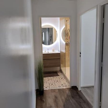 App 5 Pers, Parking, 3Mn Rer A, 40 Mn Du Centre De Paris, Cergy Le Haut Apartment Exterior photo