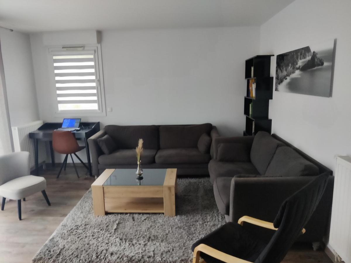 App 5 Pers, Parking, 3Mn Rer A, 40 Mn Du Centre De Paris, Cergy Le Haut Apartment Exterior photo